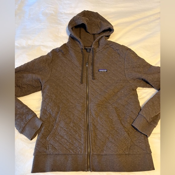 Patagonia Men’s Brown Quilted Hoodie - Picture 2 of 3